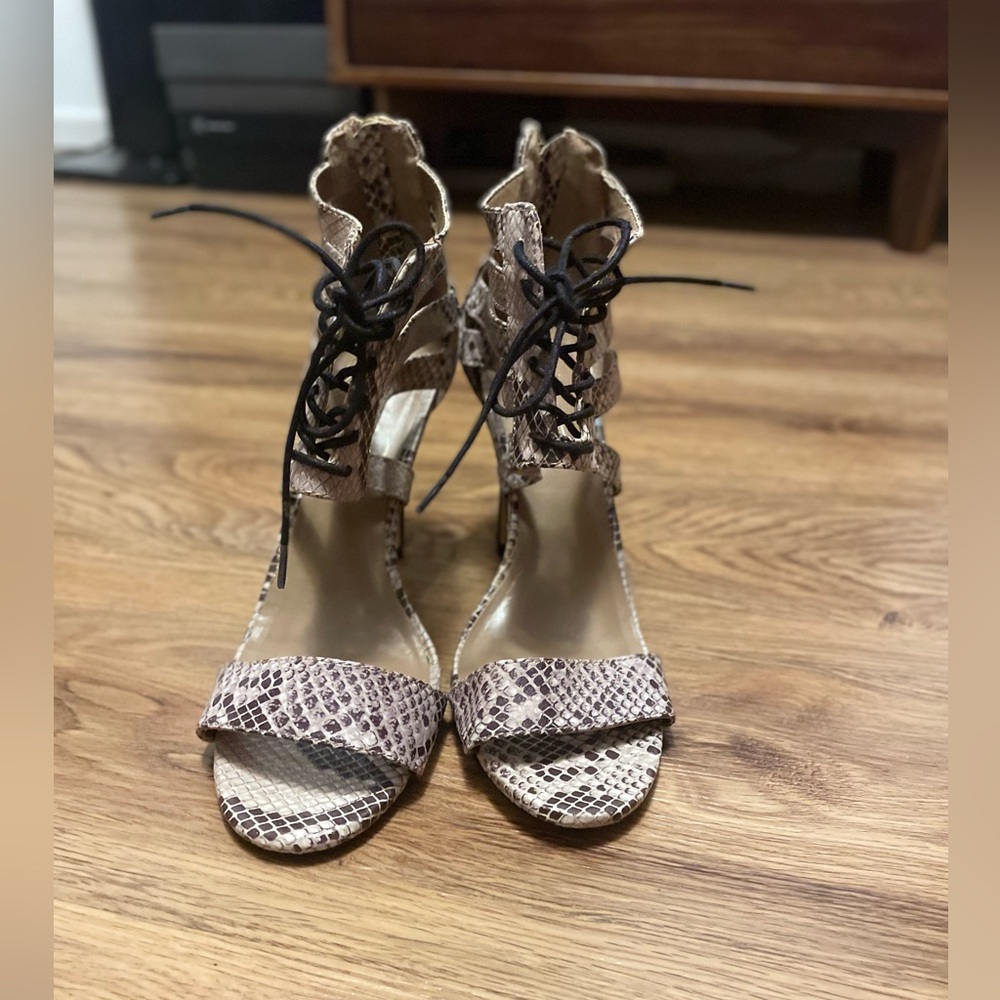 Report Signature Snakeskin Print Heels Size 9 - image 1
